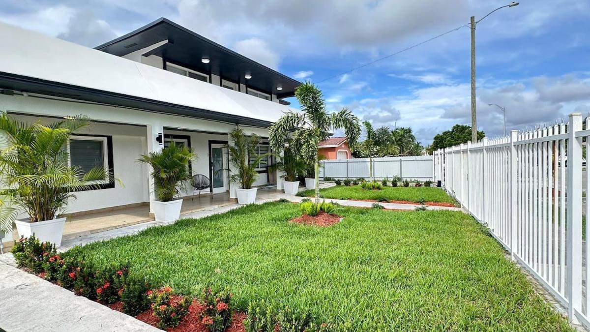 Stylish Escape By International Airport * Miami