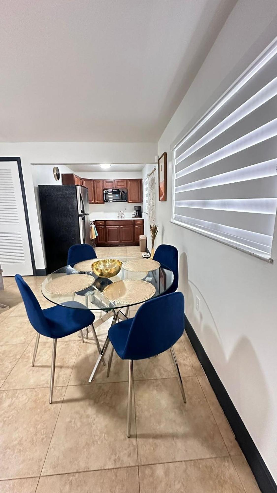 Stylish Escape By International Airport Apartment Miami